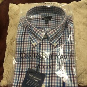 Men’s long sleeve button down shirt